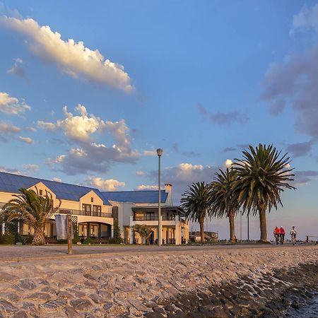 Protea Hotel By Marriott Walvis Bay Pelican Bay Exterior photo