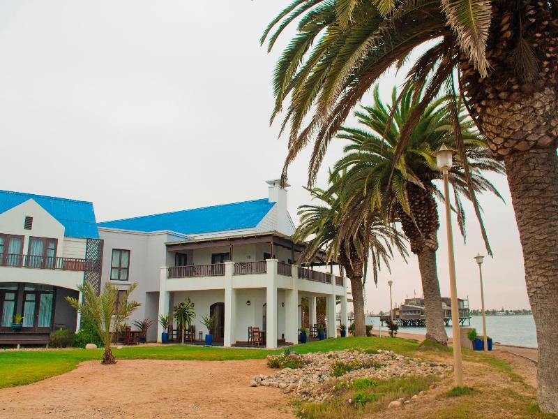 Protea Hotel By Marriott Walvis Bay Pelican Bay Exterior photo