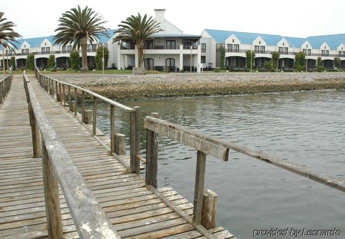 Protea Hotel By Marriott Walvis Bay Pelican Bay Exterior photo